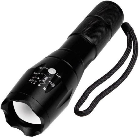 i12Cover Militaire Zaklamp XML T6 - 3800 Lumen - met Zoomfunctie