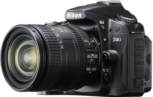 Nikon D90 + AF-S DX NIKKOR 16-85mm zwart