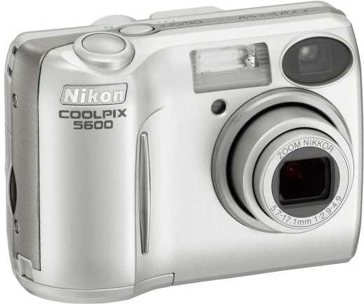 Nikon Coolpix 5600 blauw, zilver, roze