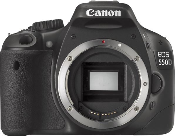 Canon EOS 550D + EF-S 18-135mm zwart