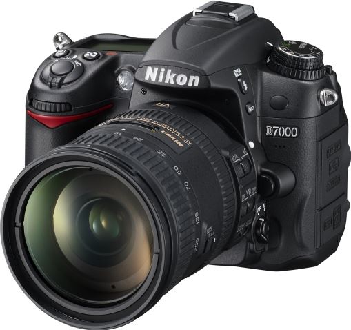 Nikon D7000 + AF-S DX NIKKOR 18-200mm f/3.5-5.6G ED VR II zwart