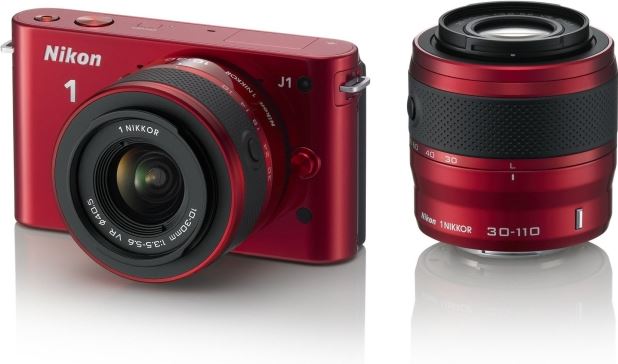 Nikon 1 J1 + 1 NIKKOR VR 10-30mm + 1 NIKKOR VR 30-110mm rood