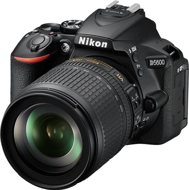 Nikon D5600 + AF-S DX 18-105mm G ED VR zwart