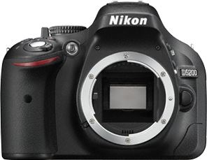 Nikon D5200 + AF-S DX 18-140mm zwart