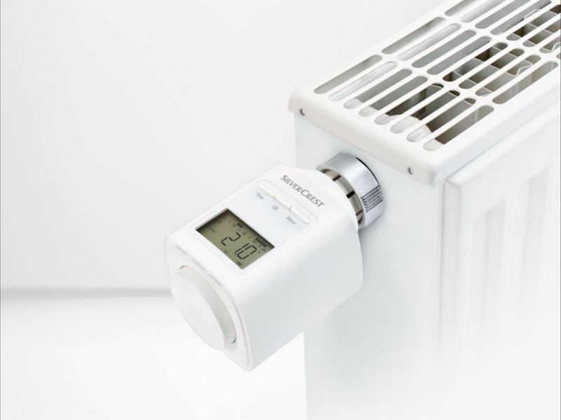 Danfoss SILVERCREST® Elektrische radiator-thermostaat - 9 verwarmings- en besparingstijden - Inclusief batterijen - LCD scherm
