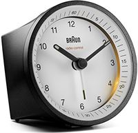 Braun Klassieke radiogestuurde analoge klok voor Centraal-Europese tijdzone (DCF/GMT+1) met snooze en licht, stille beweging, Crescendo piepalarm in zwart en wit, model BC07BW-DCF