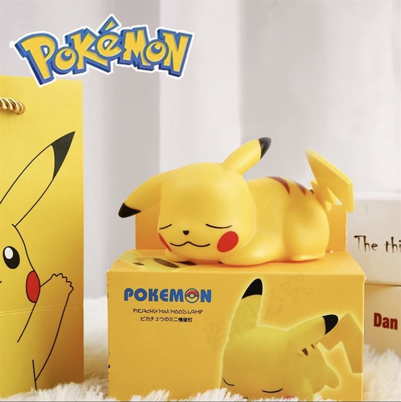 Pokémon Pikachu Nachtlampje - Liggend op buik - Met Cadeau Verpakking