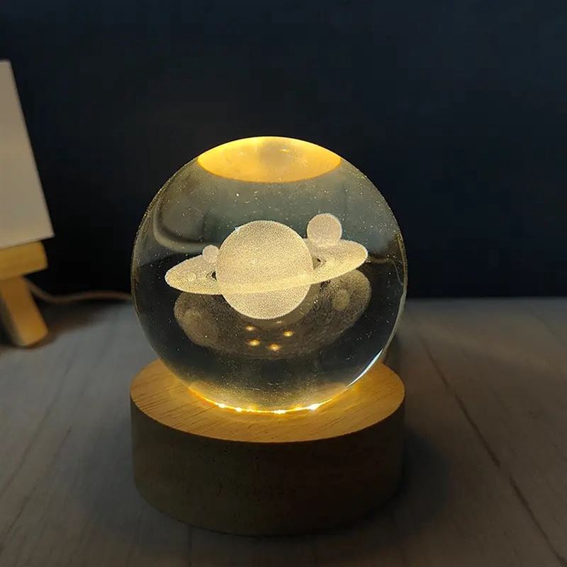 Lumina Saturn - nacht/ decoratie lamp - LED - 3D crystal bal - cadeautip!